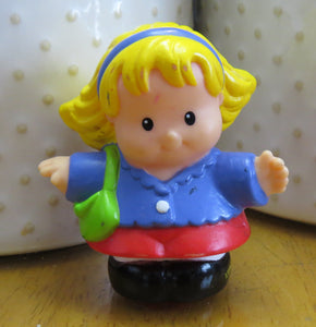 2005 Fisher Price Little People - blond with green purse