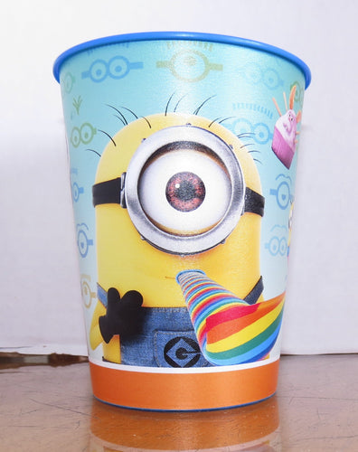 Promotionnal movie / cinema cup: THE MINIONS- 3''tall