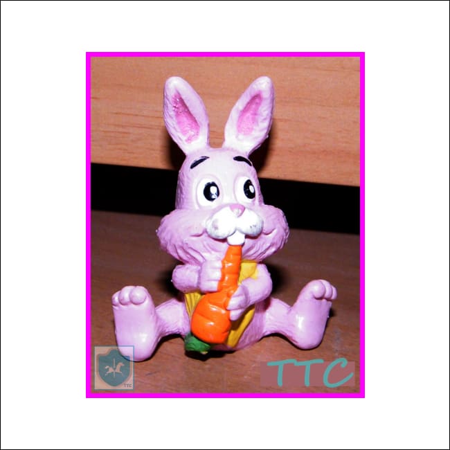 1979 Vintage - LAPIN / BUNNY -  W Berries - 3'' tall - Made in Portugal - Toffey's Treasure Chest