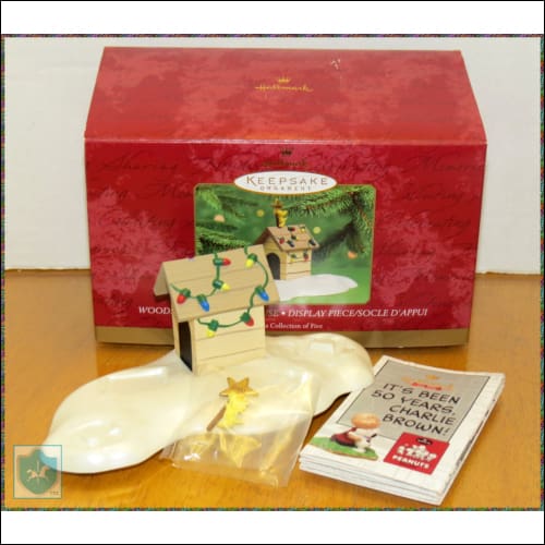 1999 Hallmark - Keepsake - Merry Miniatures - PEANUTS - WOODSTOCK - figurine w box - 7'long - Toffey's Treasure Chest