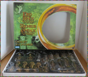 2002 LORD OF THE RING - LOTR - PARKER BROTHER - CHESS COMPLETE GAME