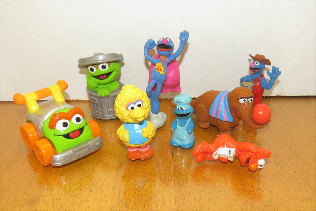 SESAME STREET - pvc figurine lot - Muppets - w super Grover
