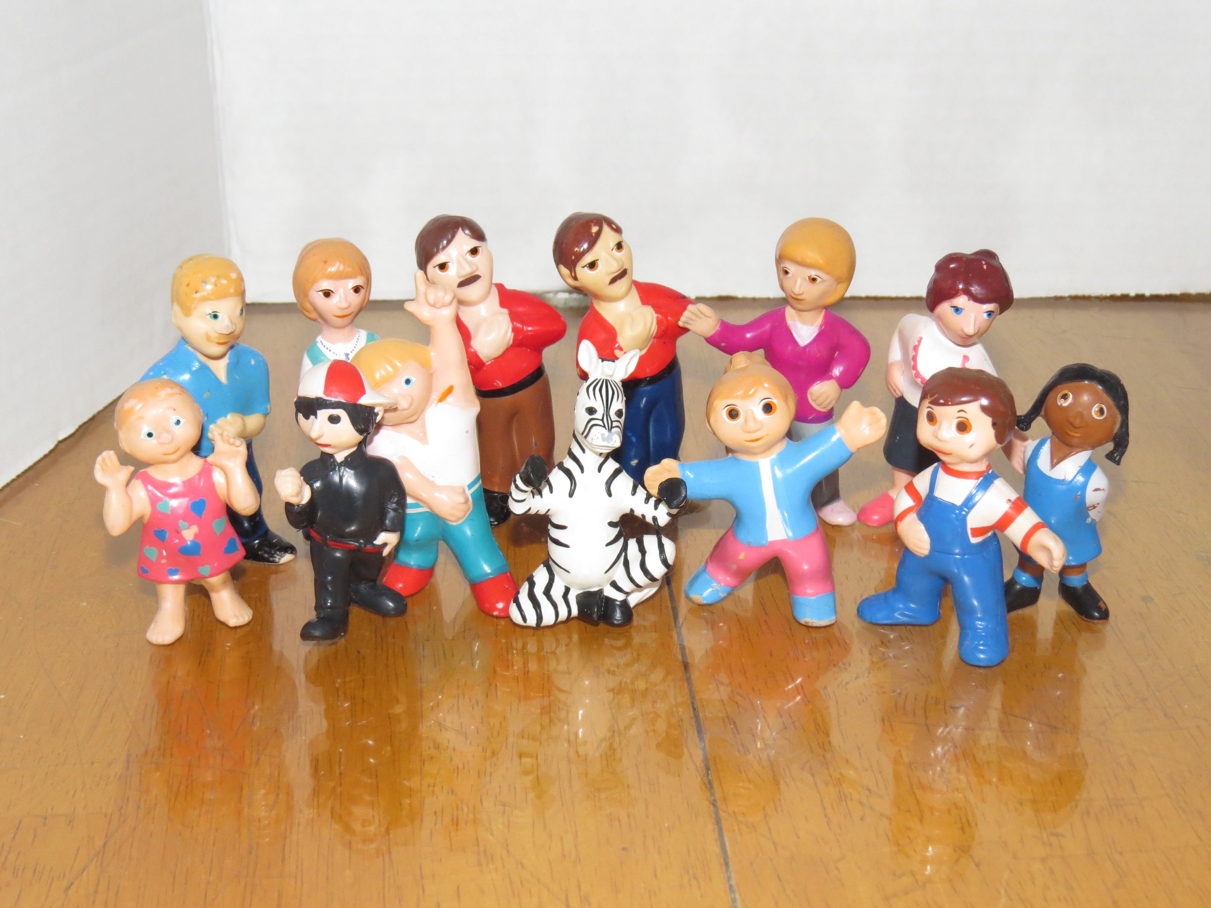 hout Onze onderneming verjaardag Vintage 80s PASSE-PARTOUT - pvc figurine lot (11)