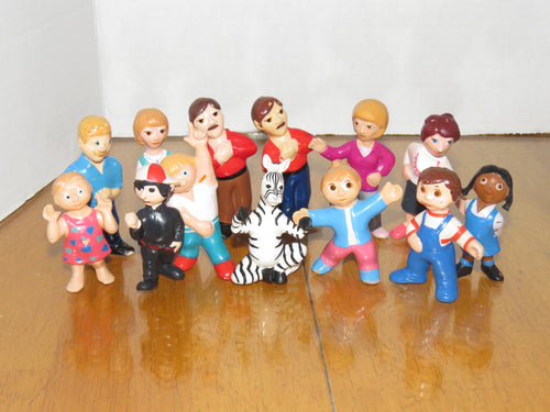 '80's PASSE-PARTOUT - pvc figurine lot (11) education Québec (lot a)