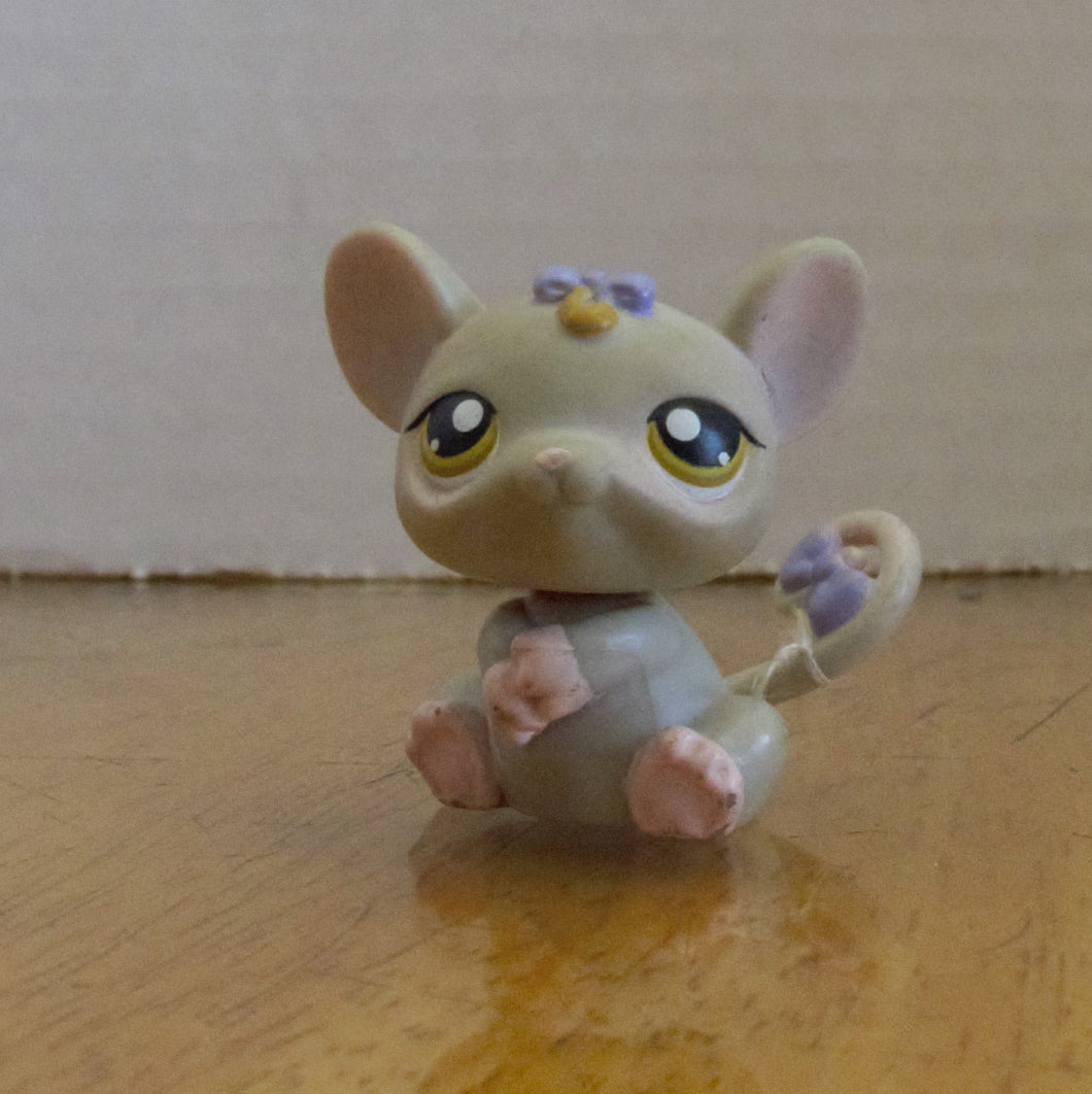 2005 LPS - LITTLEST PET SHOP grey and purple baby mouse