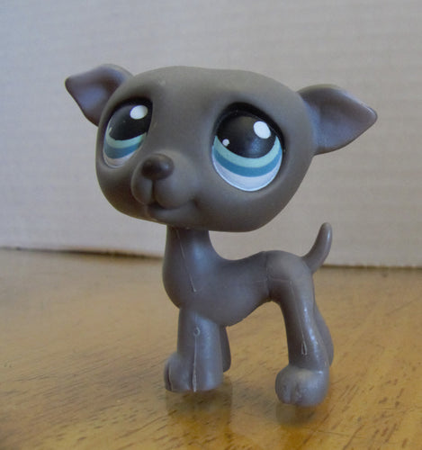 2006  LPS - LITTLEST PET SHOP DOG -  GREYHOUND / blue eyes - 319