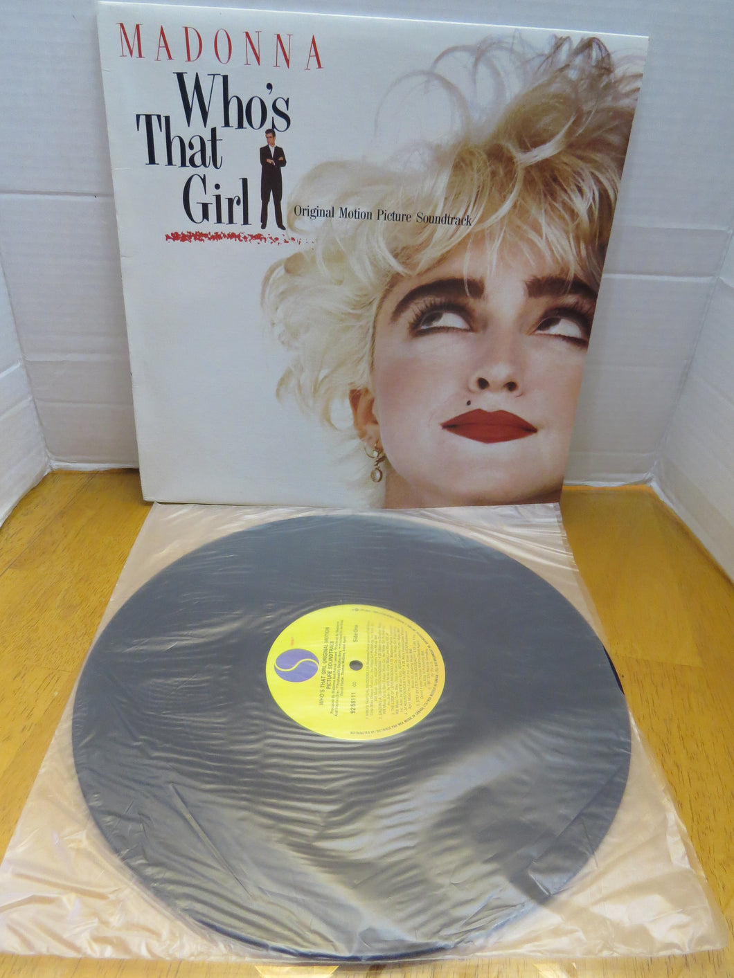 1987 MADONNA - WHO'S THAT GIRL - record 33 rpm
