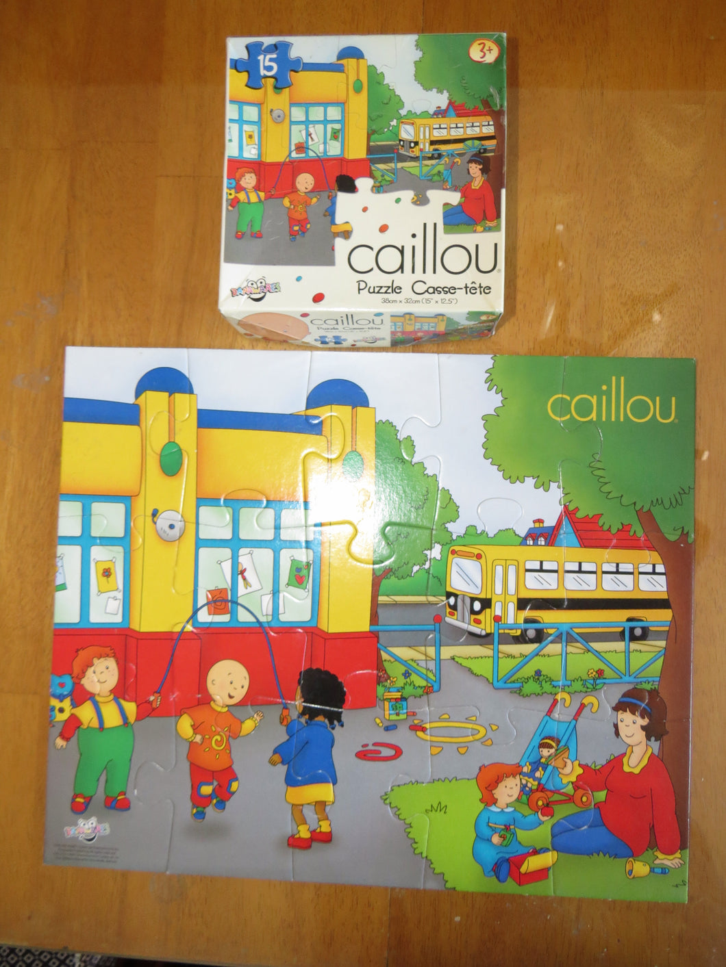 CAILLOU - SCHOOL - PUZZLE - 15 pcs - complete w box